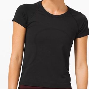 Lululemon Swiftly Tech Shirt. Size 6